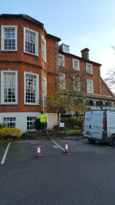 Gutter cleaning in Crystal Palace SE19